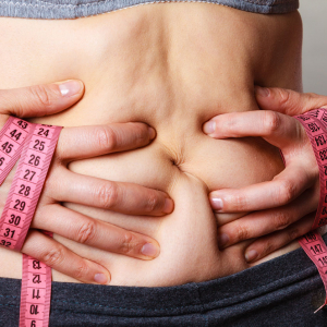 Названа неочевидная привычка, приводящая к набору веса