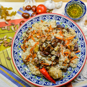 Повара раскрыли рты от удивления: домохозяйка случайно открыла способ сделать рассыпчатый плов без усилий